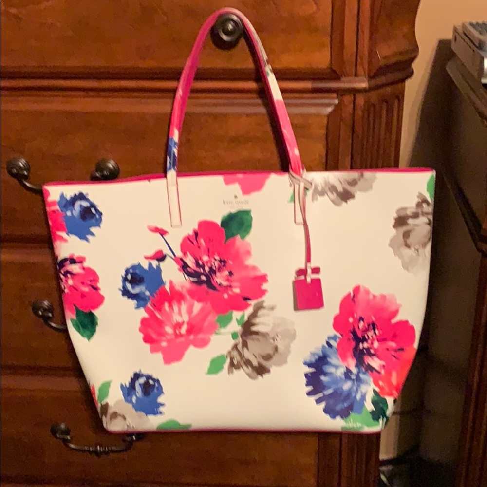 Large Kate Spade Tote floral print!